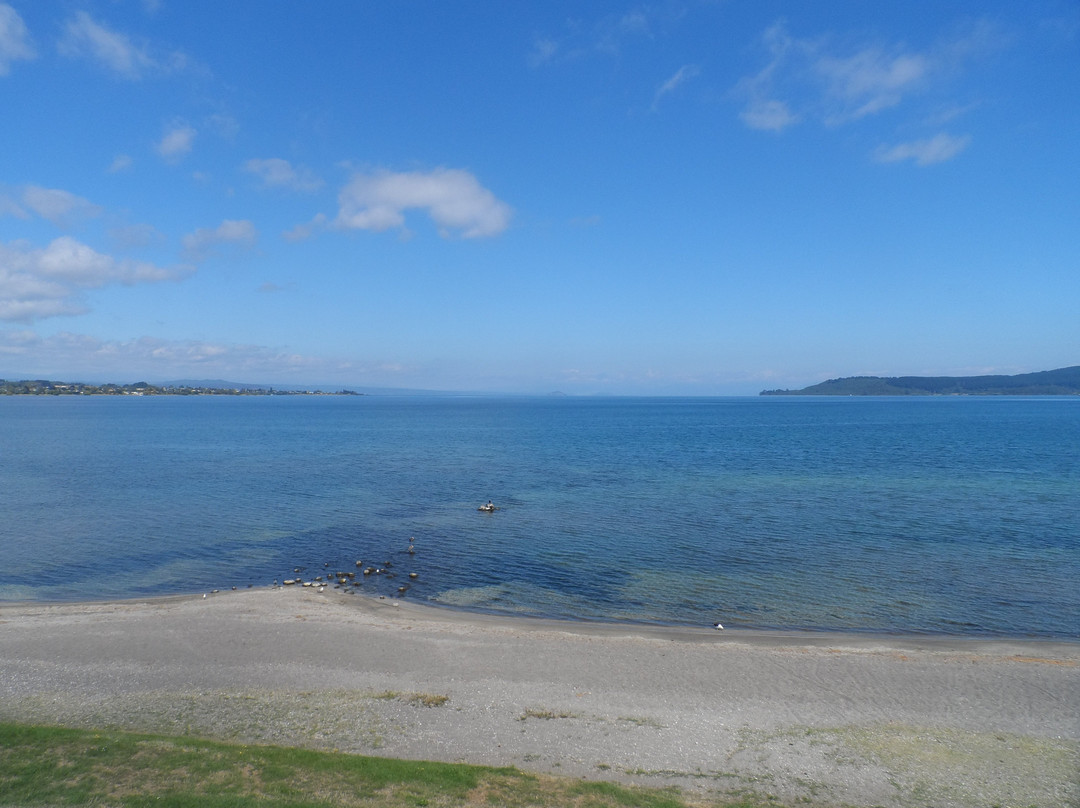 歌堡湖畔汽车旅馆主图