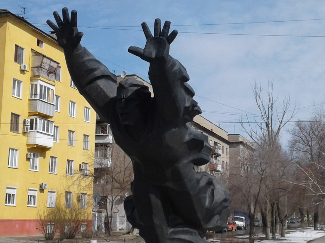 Monument to Mikhail Panikakha景点图片