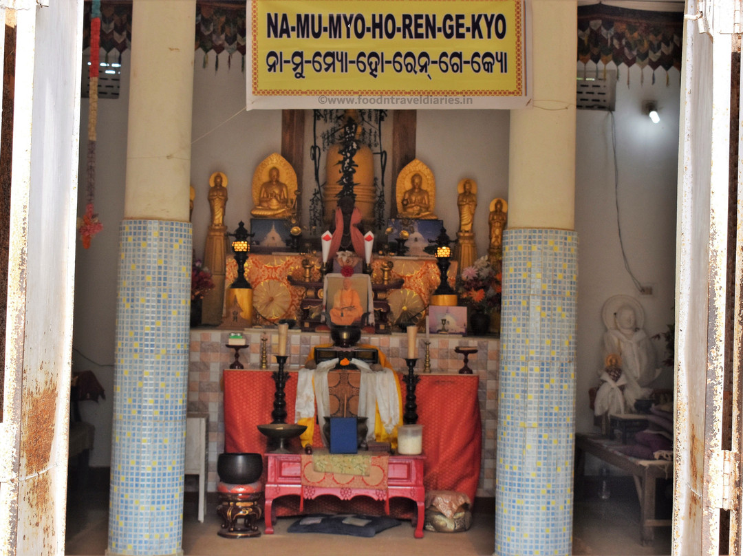 Dhauligiri Shanti Stupa景点图片