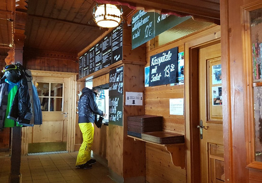 Krefelder Hutte主图