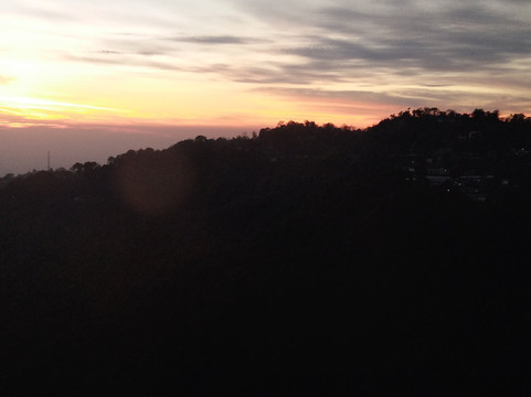 Jangal Reserve Banoi酒店住宿-Hotel Grand Hill