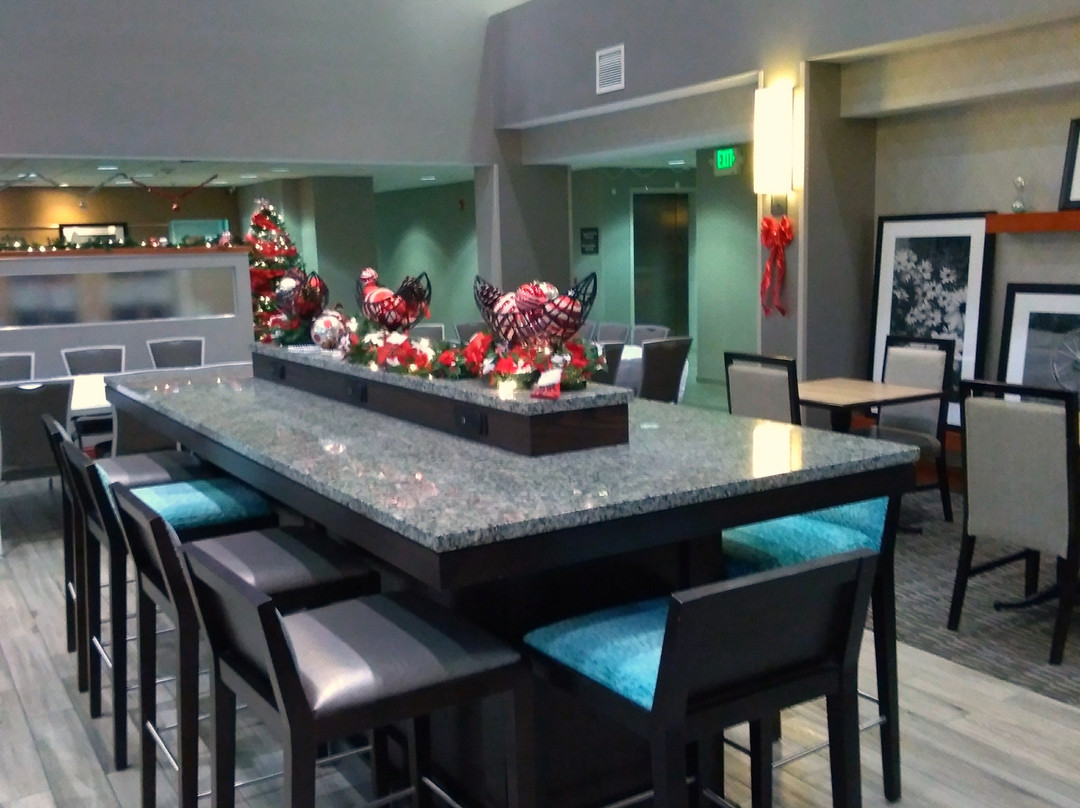 Hampton Inn & Suites Tulare主图