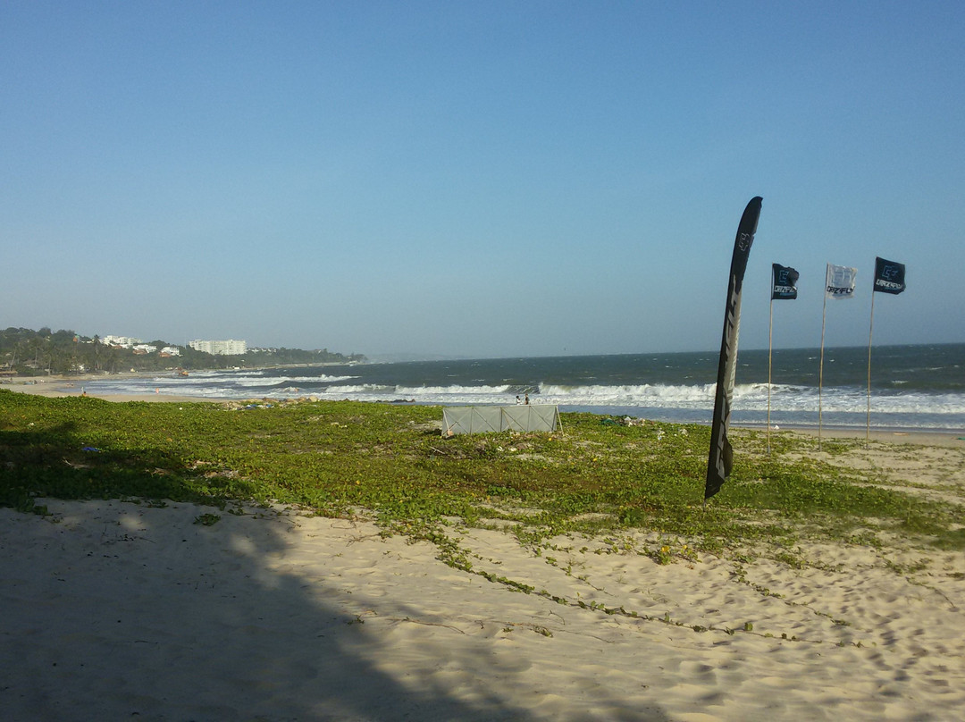 Whitesands Kitesurfing School景点图片