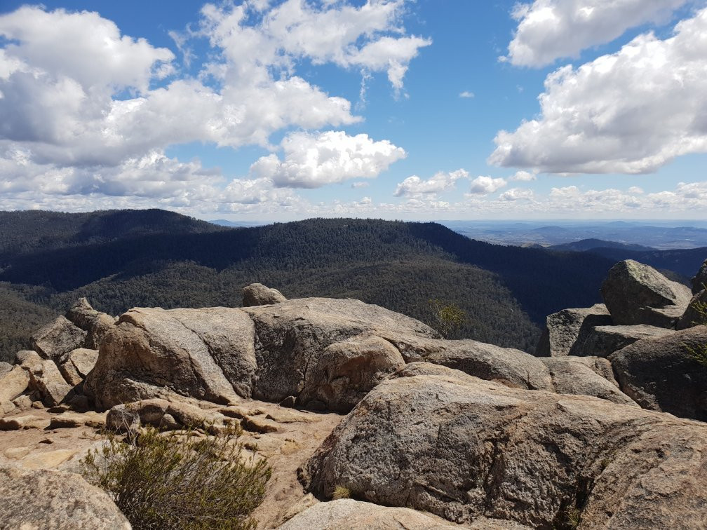 Booroomba Rocks Walk-堪培拉必去景点