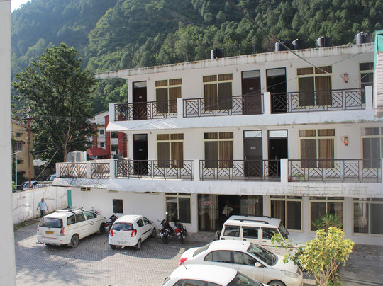 Netala酒店住宿-GMVN Tourist Rest House Bhatwari
