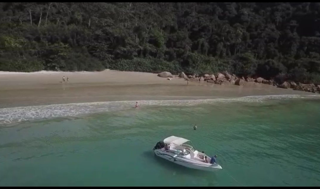 Lancha Claudio Ubatuba-乌巴图巴必去景点