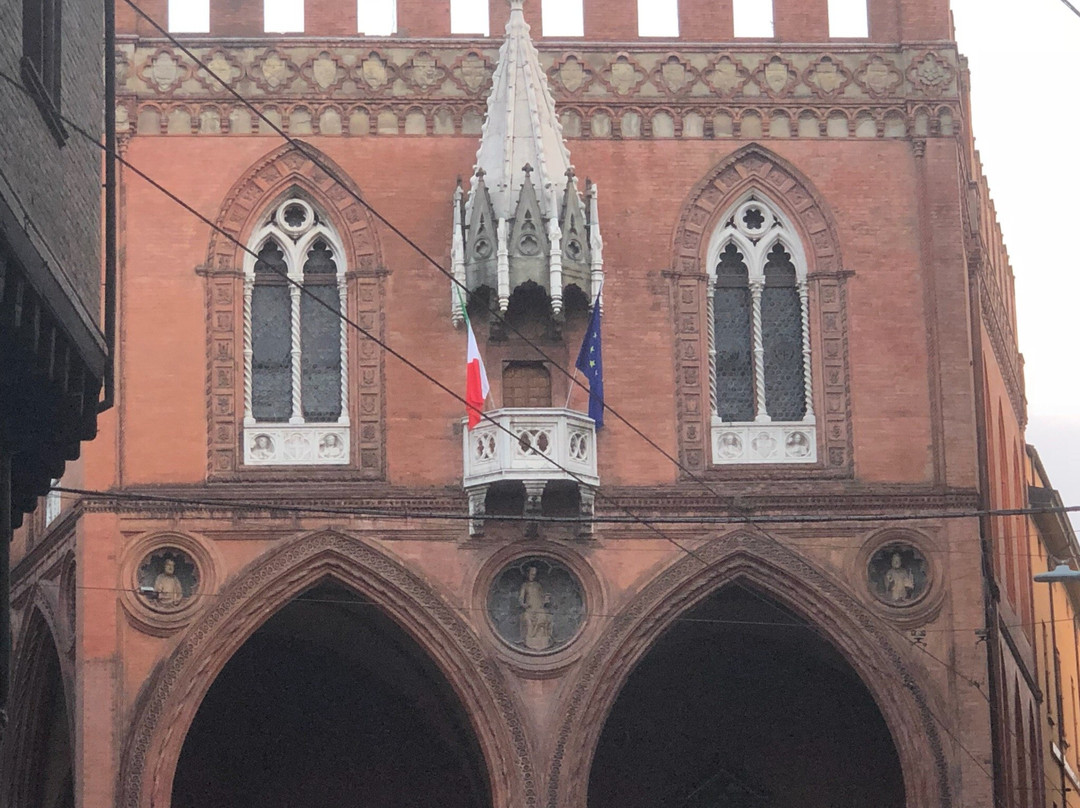 Palazzo della Mercanzia-博洛尼亚必去景点