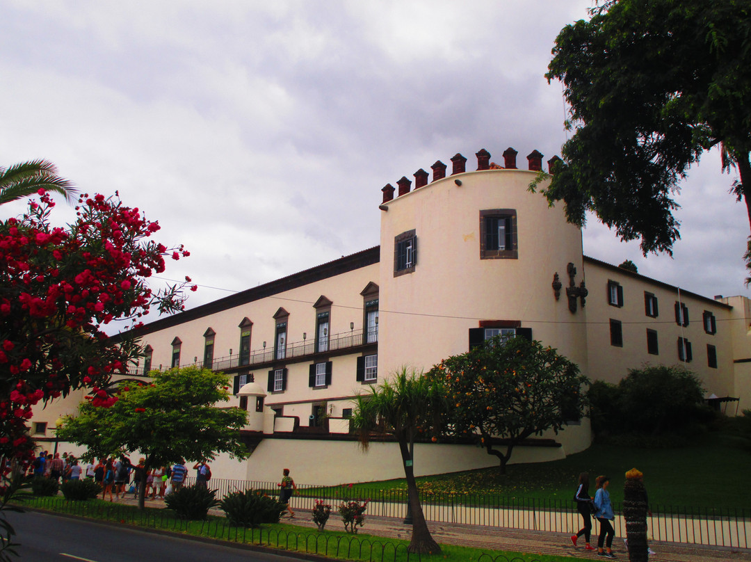 Palácio de São Lourenço-沙尔必去景点