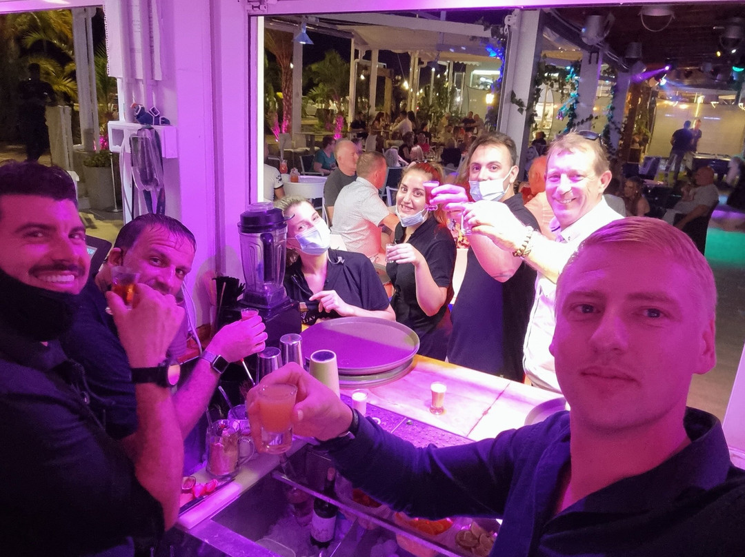 Valery Music & Cocktail Bar