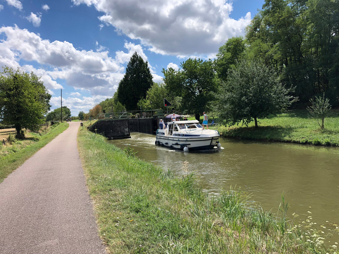 Uxeau旅游攻略图片