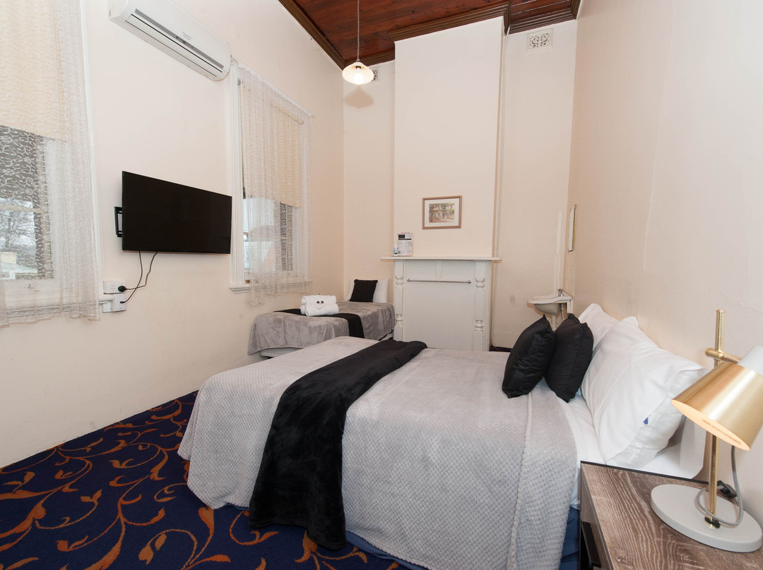 Riverina Hotel主图