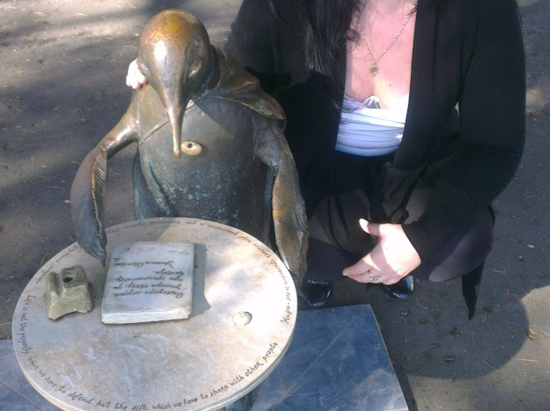 Monument Pingvin-Filosof景点图片