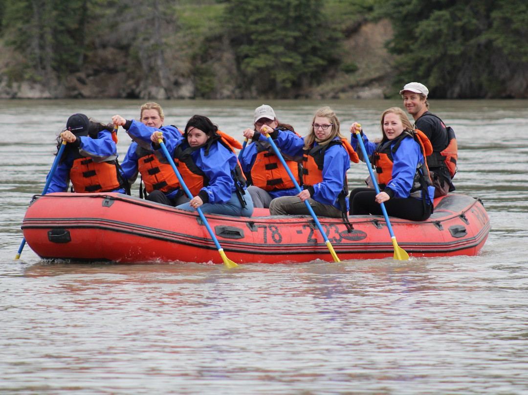 Hinton Rafting Adventures-兴顿必去景点