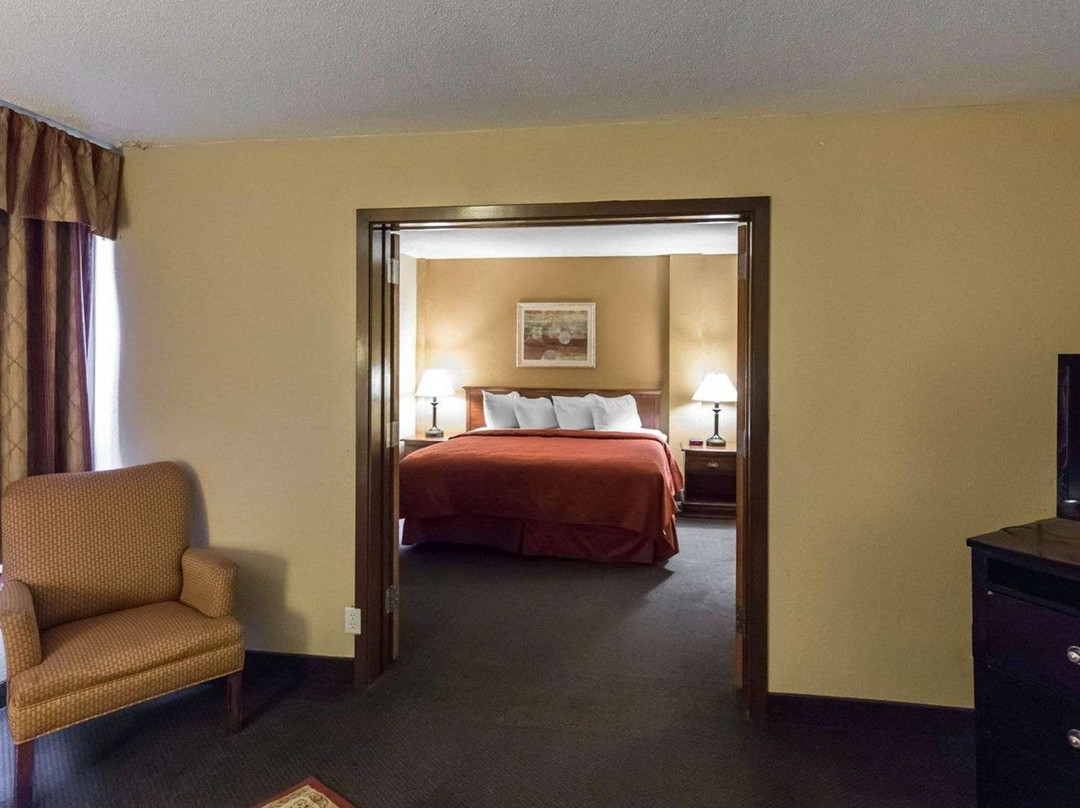 AmericInn by Wyndham Cedar Rapids North主图