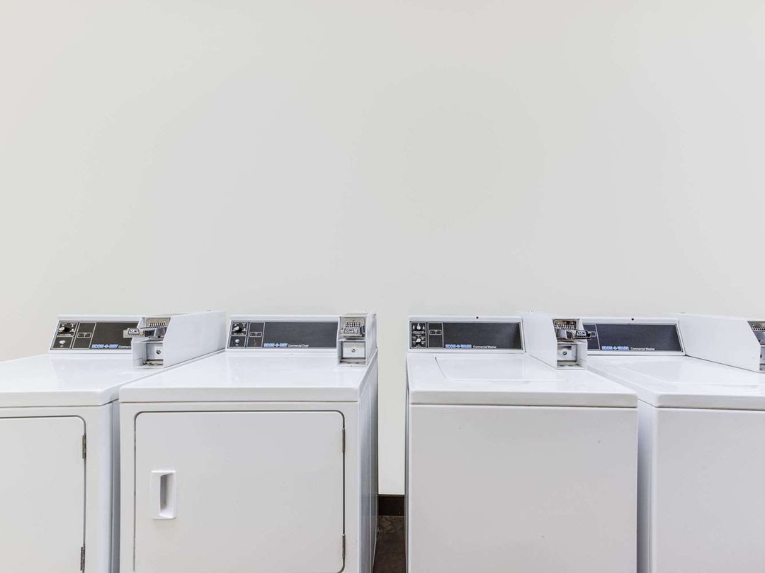 Super 8 by Wyndham Cotulla TX主图