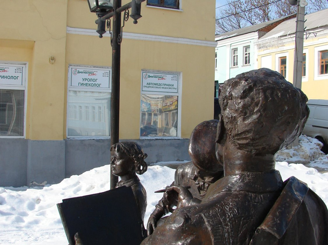 Monument to the Painter N.N. Zhukov景点图片