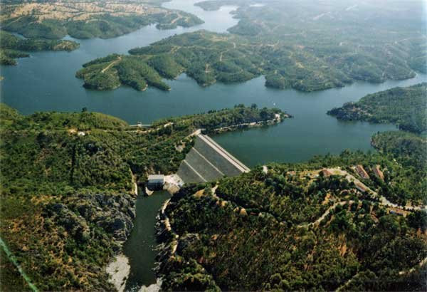 Conjunto da Barragem do Maranhao景点图片