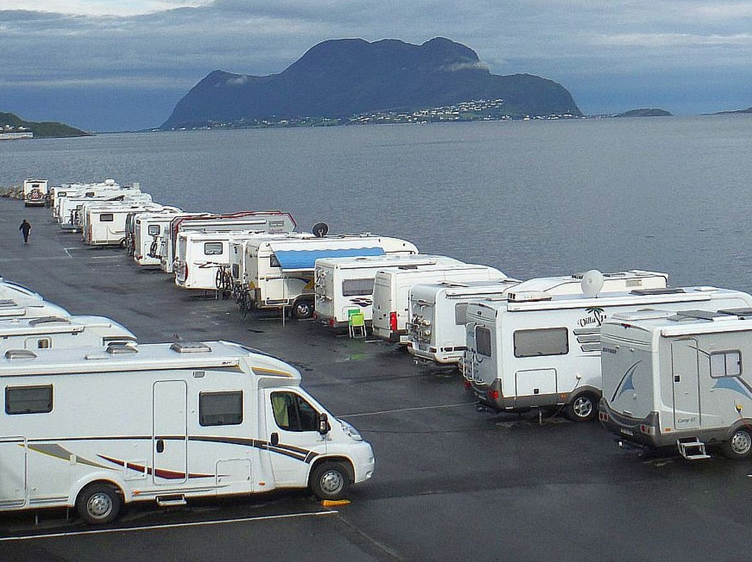 Hjelsetgarden Motorhome park