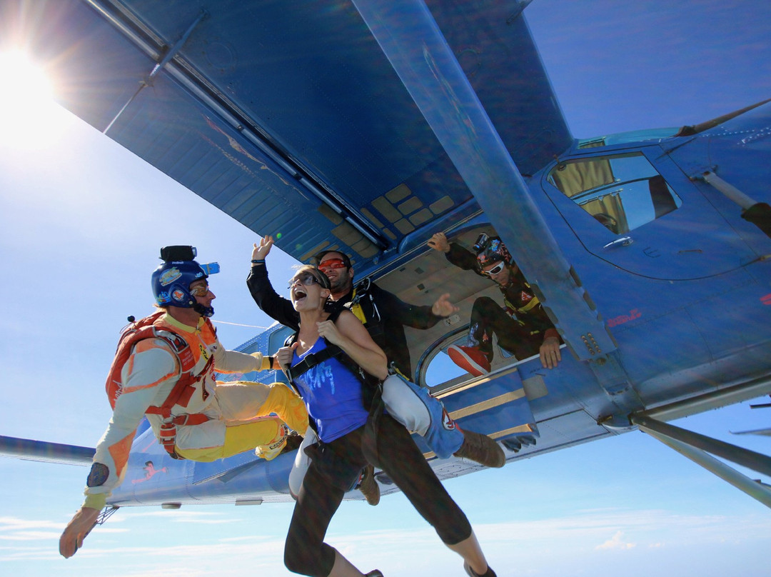 Tête en L'air Parachutisme景点图片