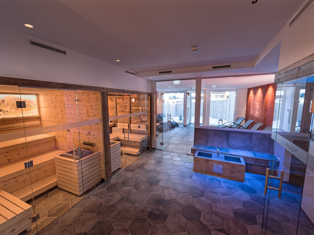 Hotel Alpenfeuer Montafon主图