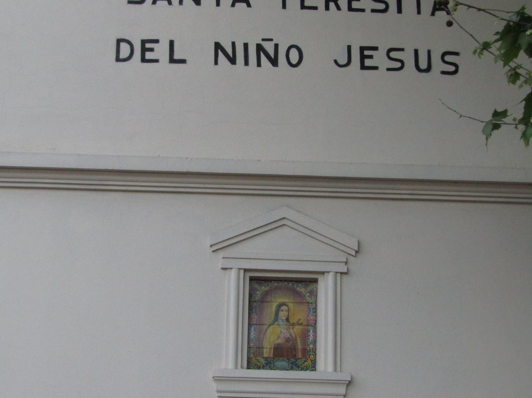 Parroquia Santa Teresa del Nino Jesus景点图片