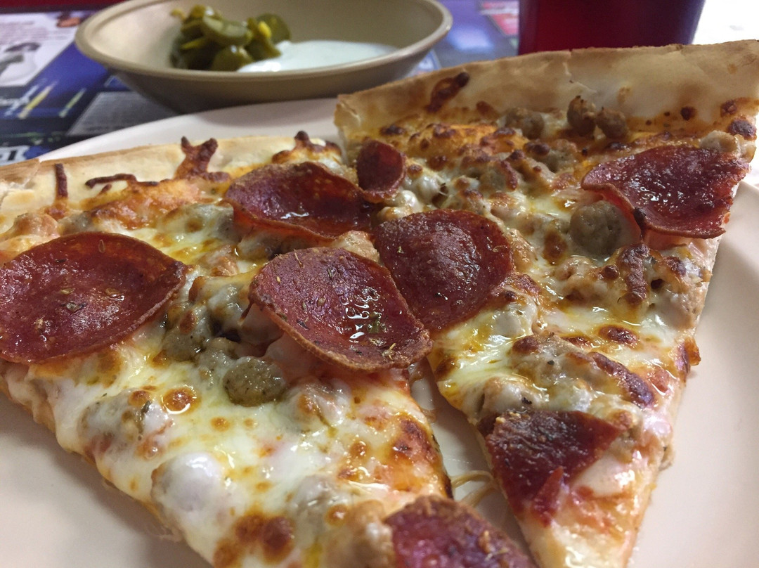 Larry's Pizza-Downtown