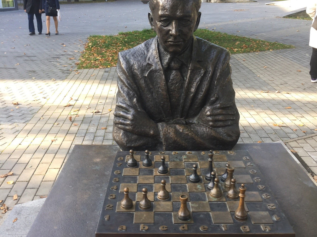 Monument to Paul Keres-纳尔瓦必去景点