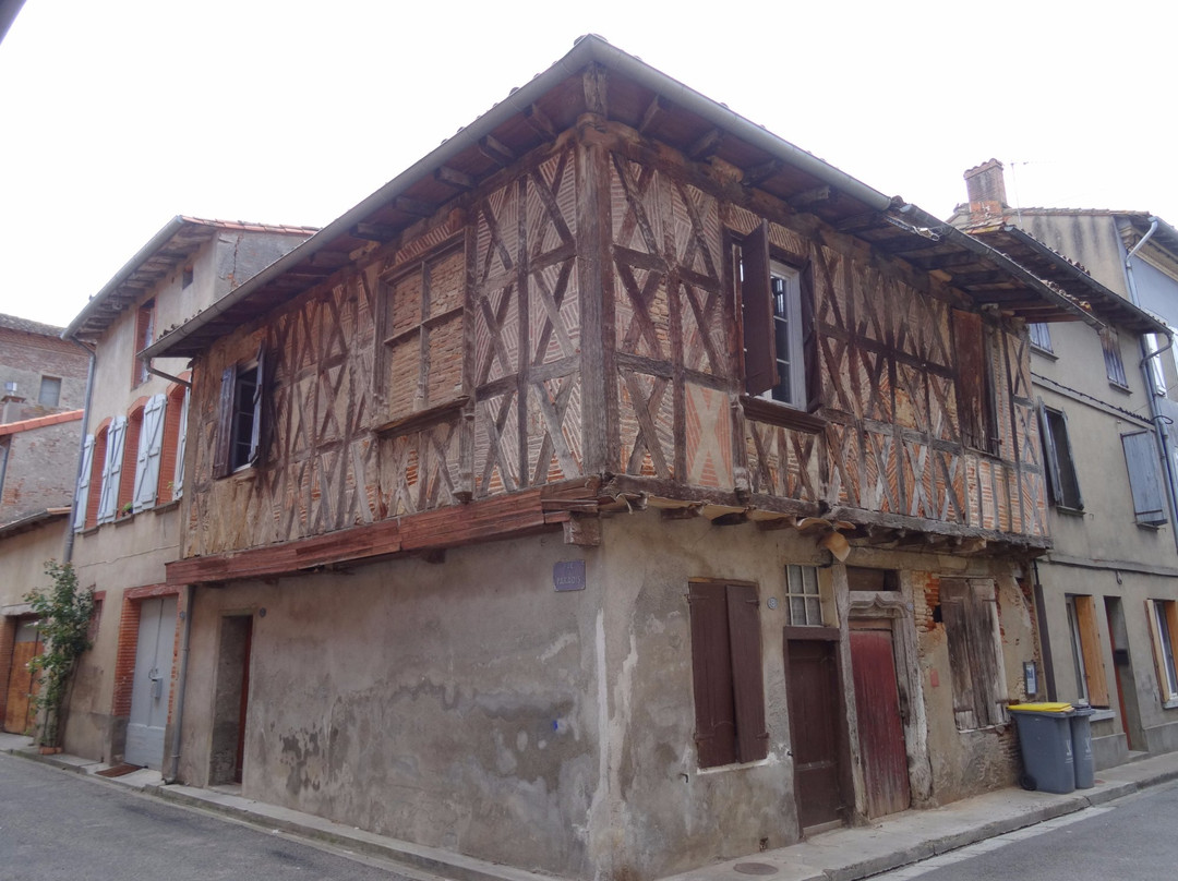 Église Saint-Victor-Montesquieu-Volvestre必去景点
