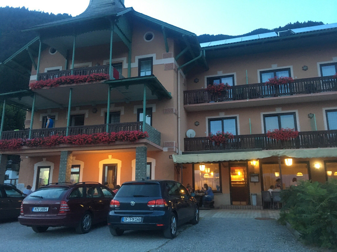 St. Andra餐馆和美食-Gasthof Lindenhof