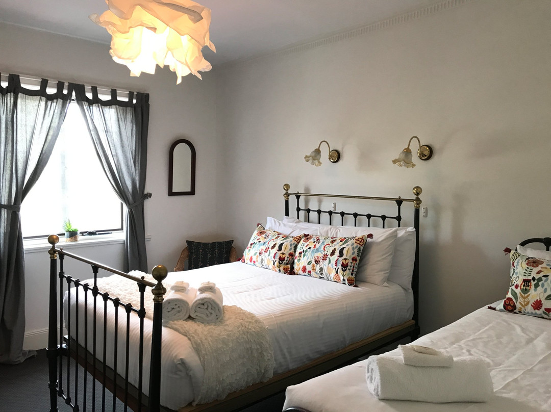 罗布酒店住宿-Caledonian Inn