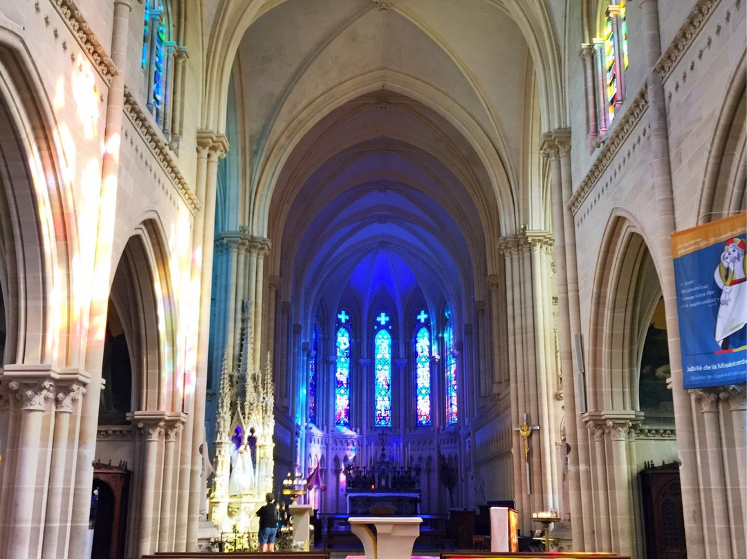 Basilique Notre-Dame de la Délivrande景点图片