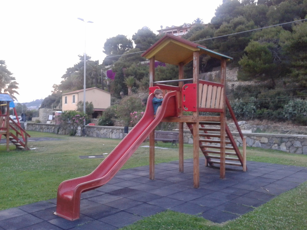 La Rabina Park-因佩里亚必去景点
