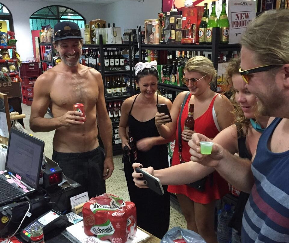 Discount Liquor Wine & Cigars-乌维塔必去景点