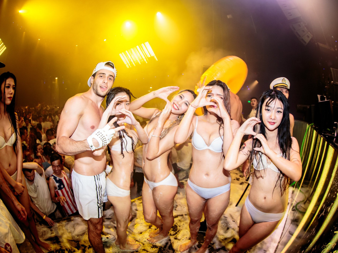 SPACE CLUB-成都必去景点