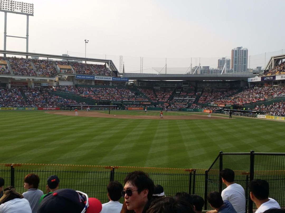 Hanwha Life Insurance Eagles Park-大田必去景点