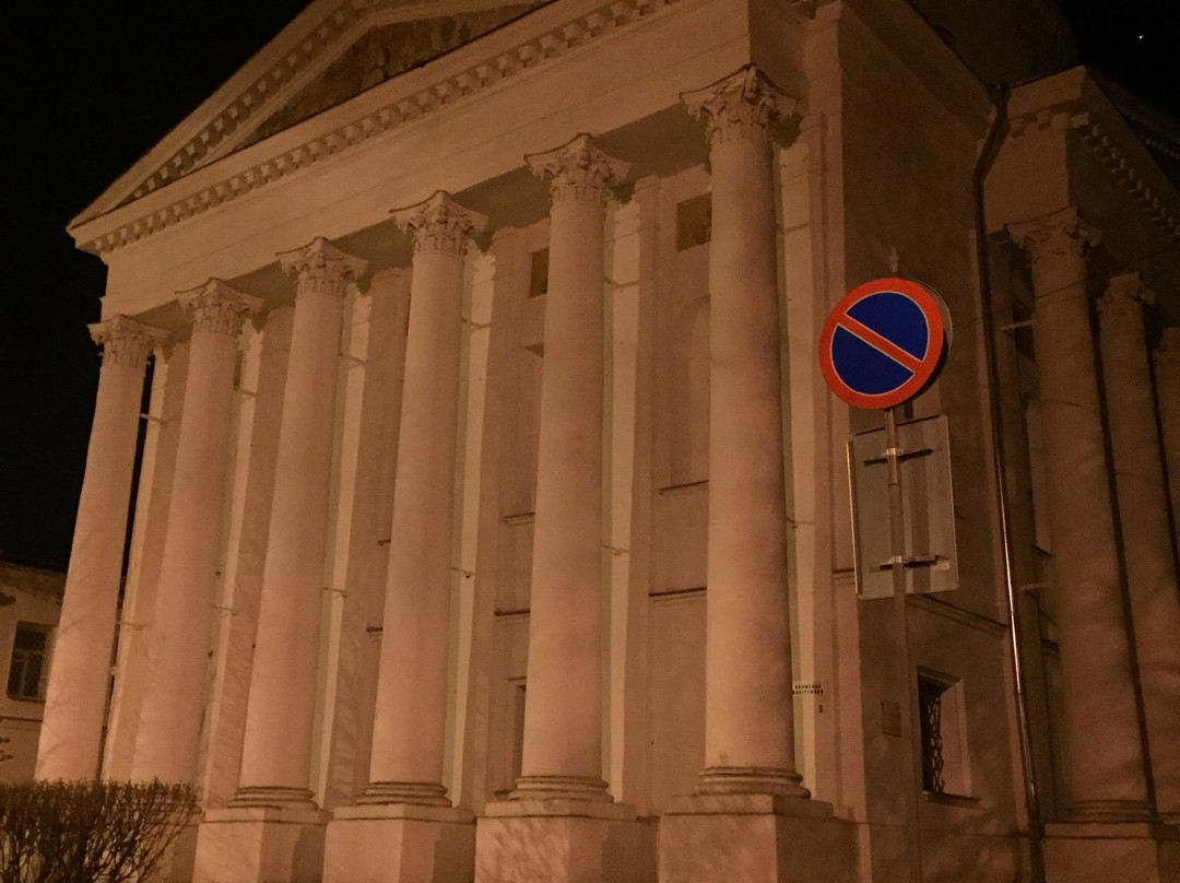 Ilyinsko-Tikhonovsky Church景点图片