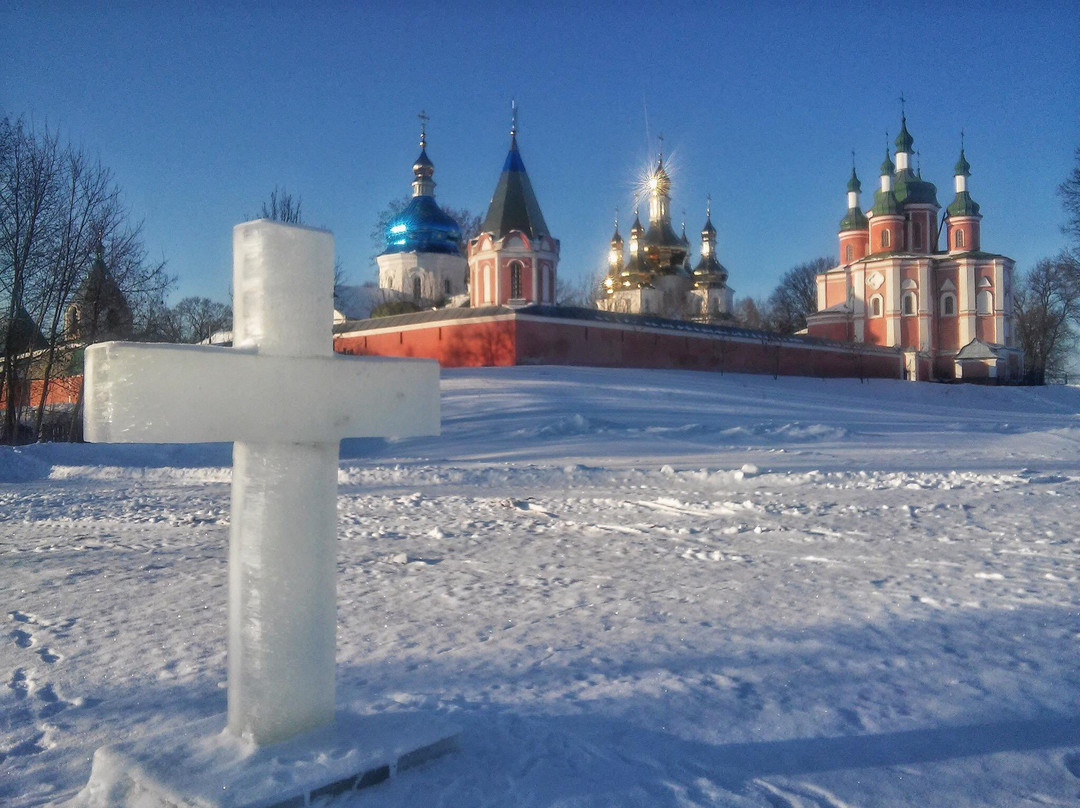 Holy Trinity Gustynskiy Prilukskiy Convent-Hustynya必去景点