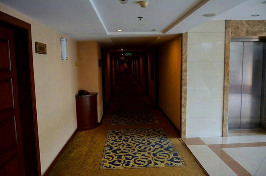 融旅华达宾馆（南京新街口店）主图