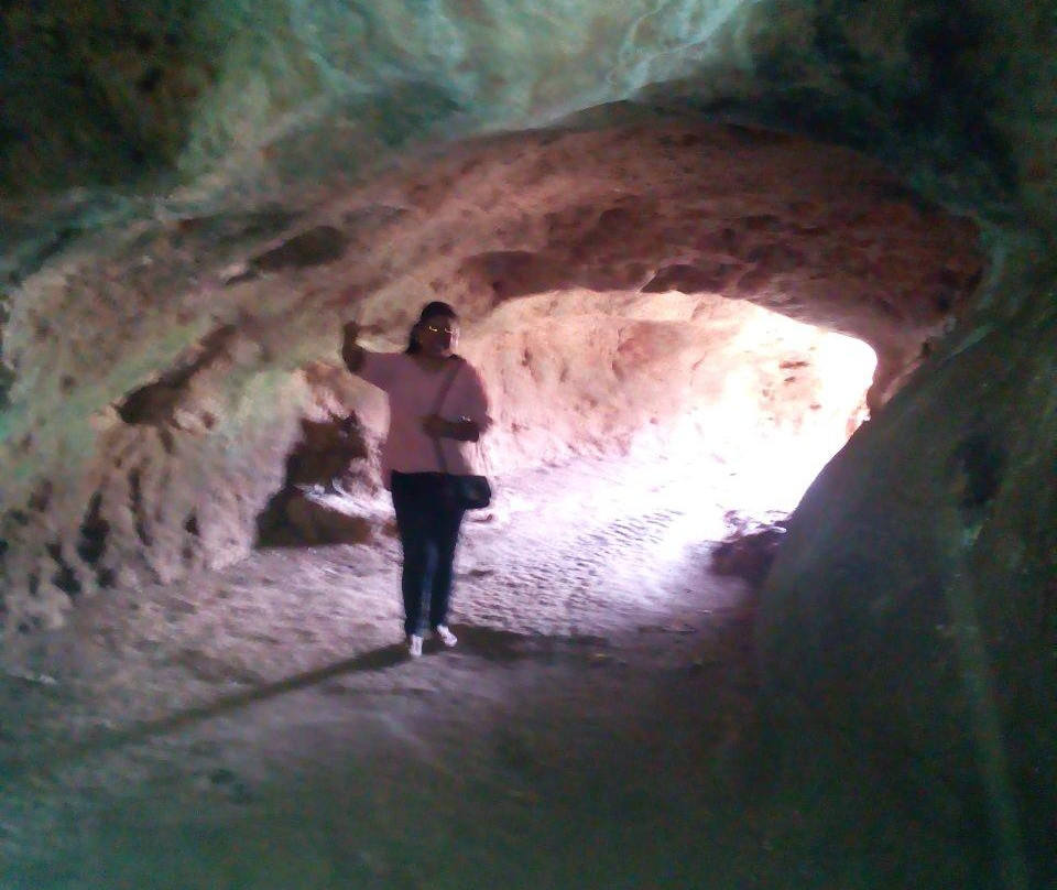 Maria Bitauni Cave景点图片