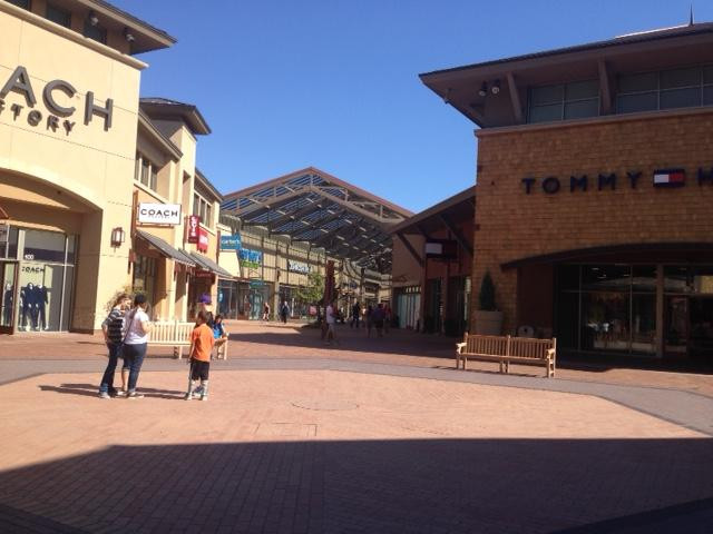 Outlets at Traverse Mountain-李海必去景点