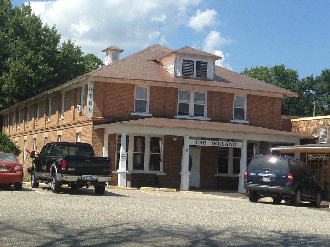The Ireland Hotel主图