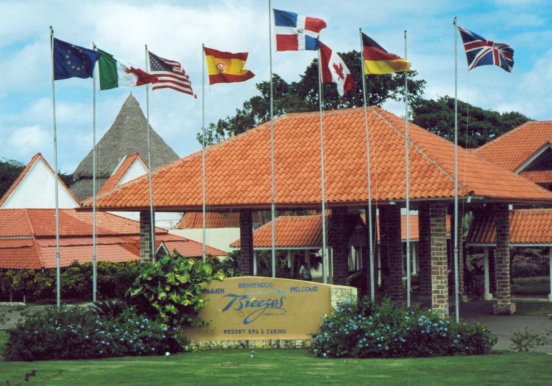 Perla Marina酒店住宿-Breezes Lomas Mironas