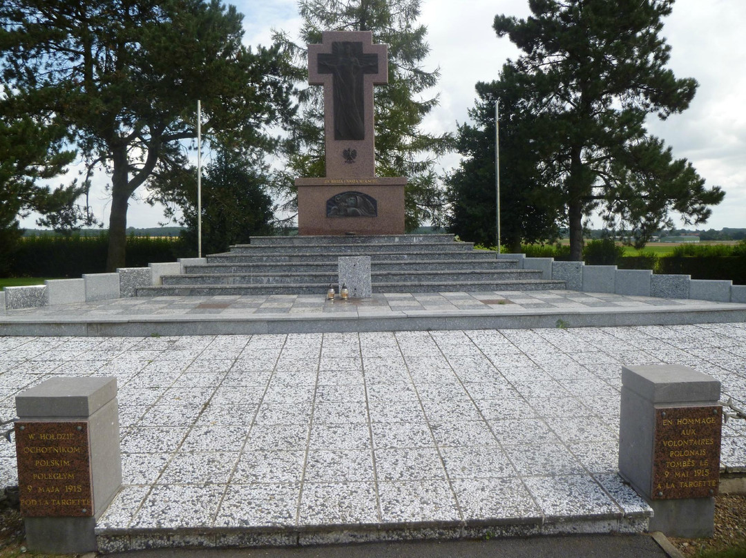 Memorial aux Volontaires Polonais景点图片