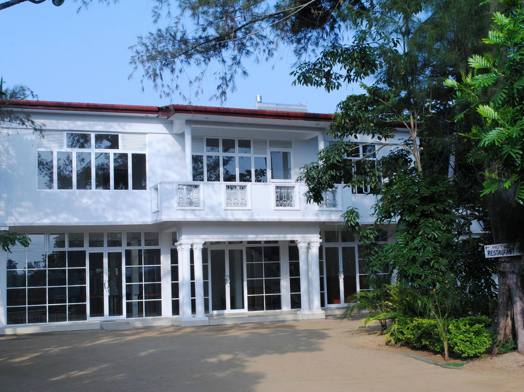 Palm Grove Holiday Inn主图