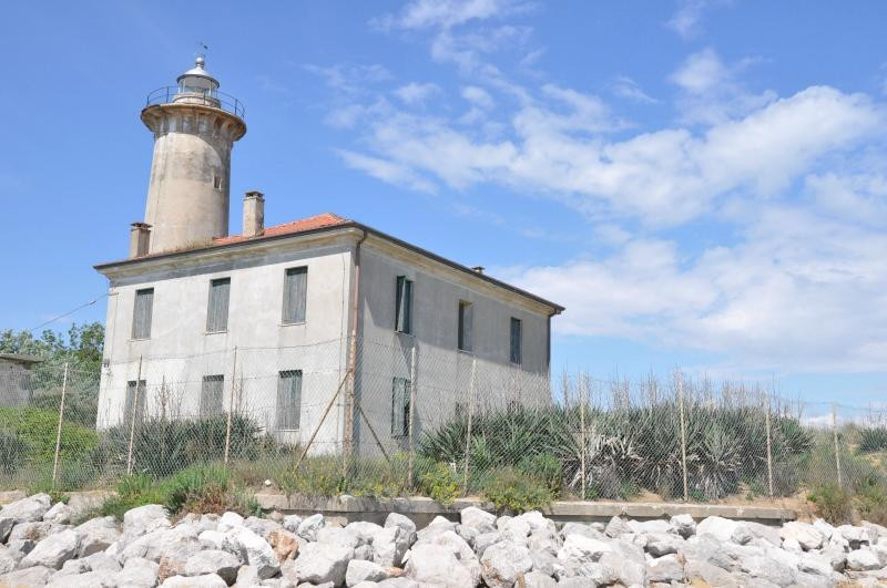 Punta Tagliamento Lighthouse景点图片