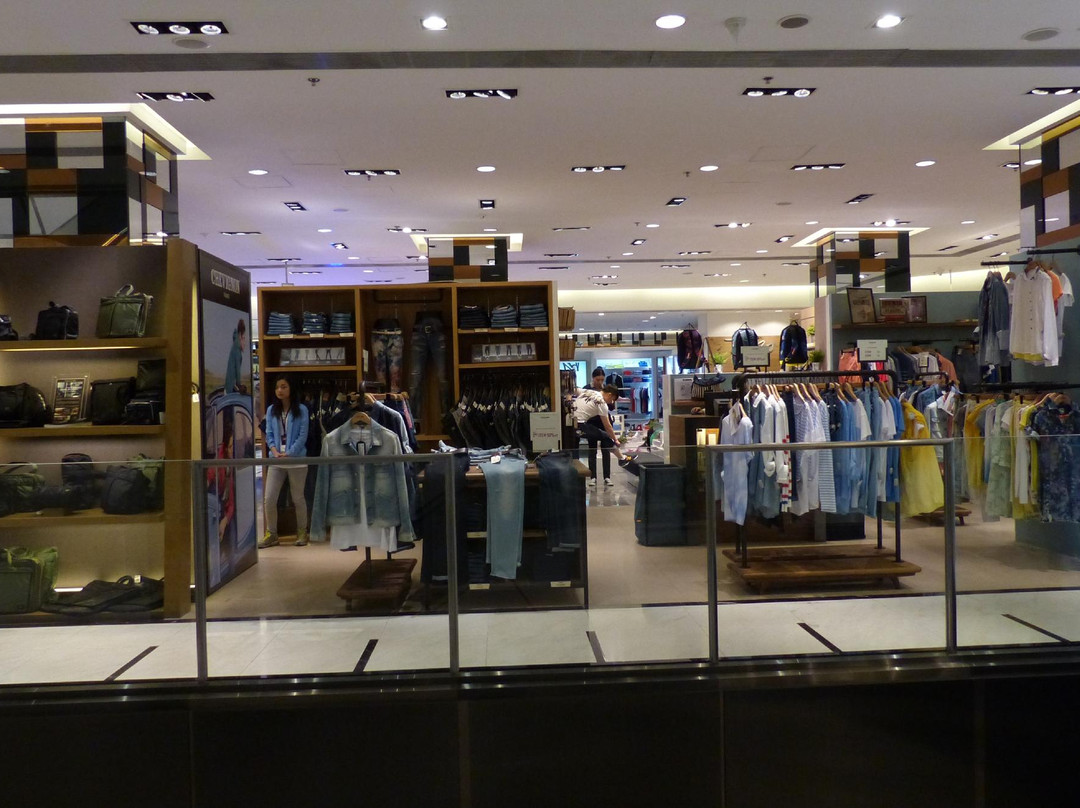 新八佰伴百货-澳门必去景点