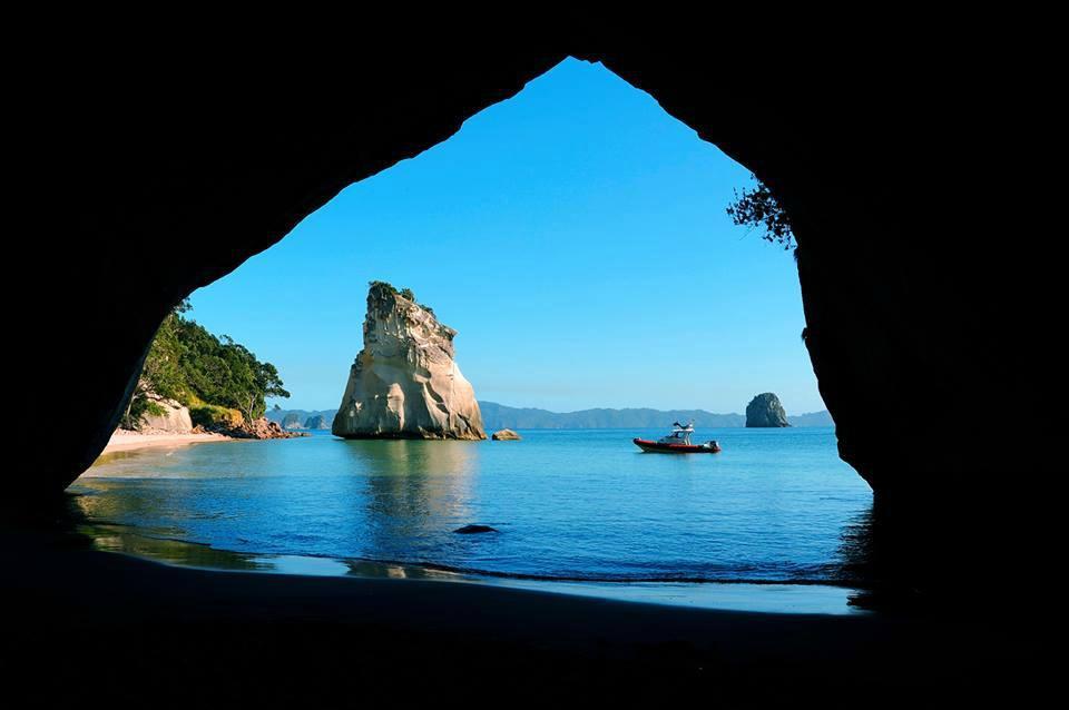 Cathedral Cove Scenic Cruises-菲蒂昂格必去景点