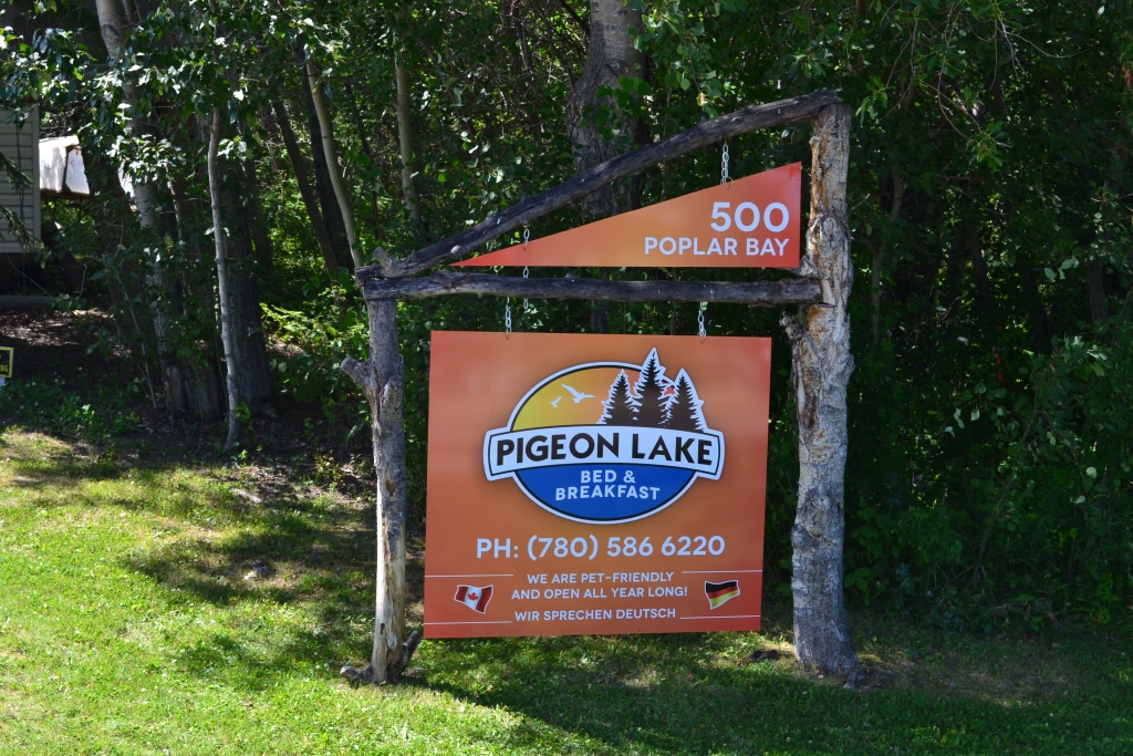 Pigeon Lake Bed & Breakfast-官方