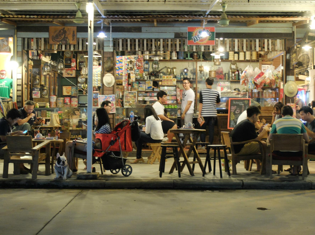 火车夜市-曼谷必去景点