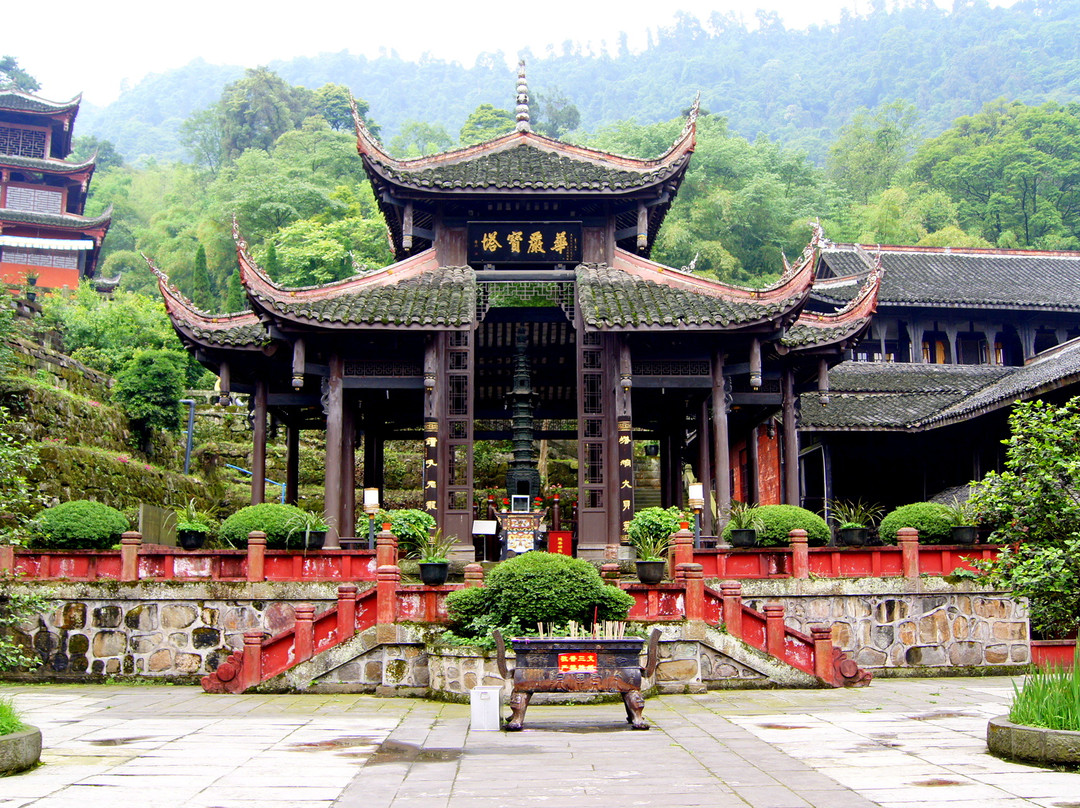 伏虎寺-峨眉山市必去景点